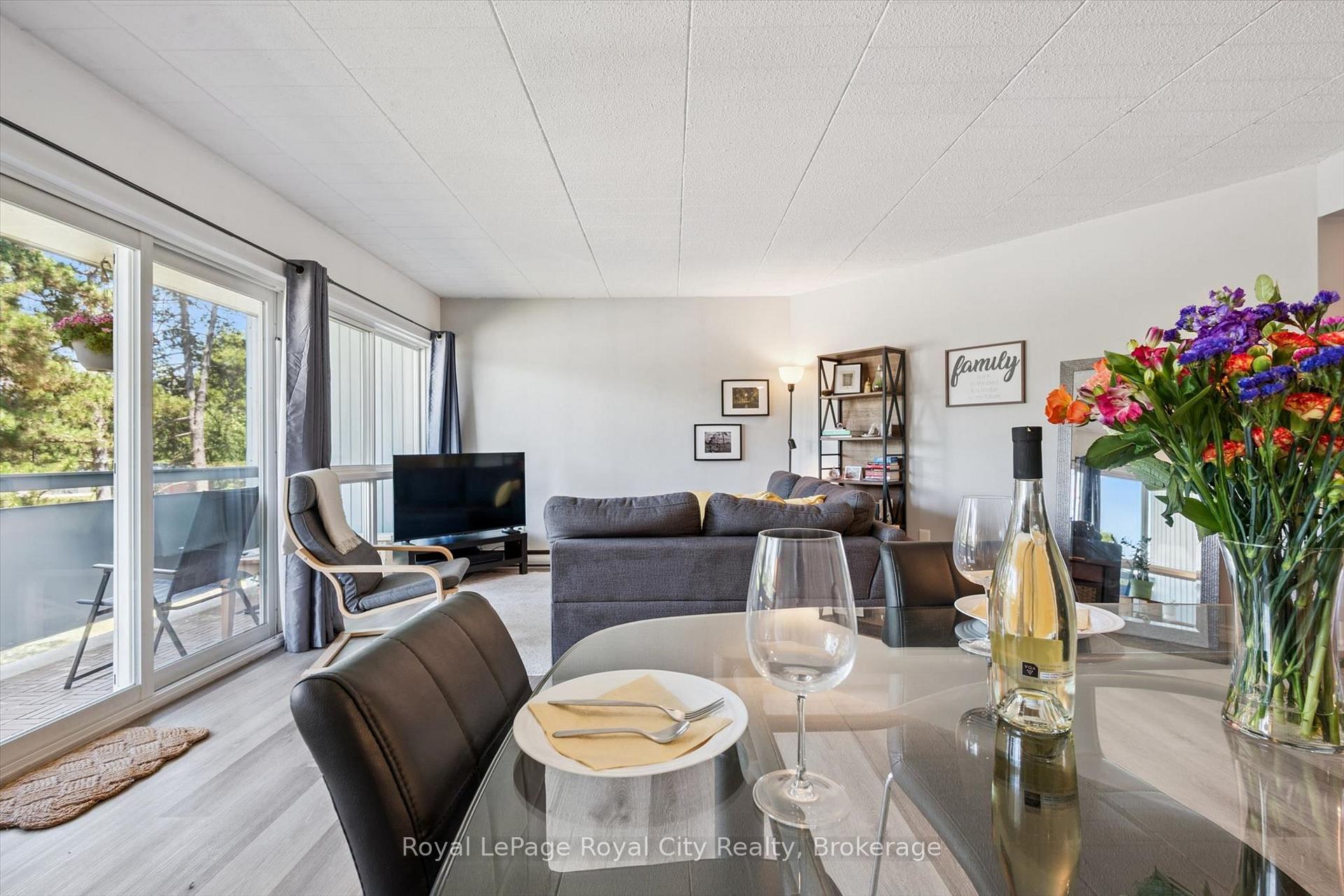 Photo 2 of Unit 410, 105 Conroy Crescent, Guelph, Dovercliffe Park/Old University — HOMEH