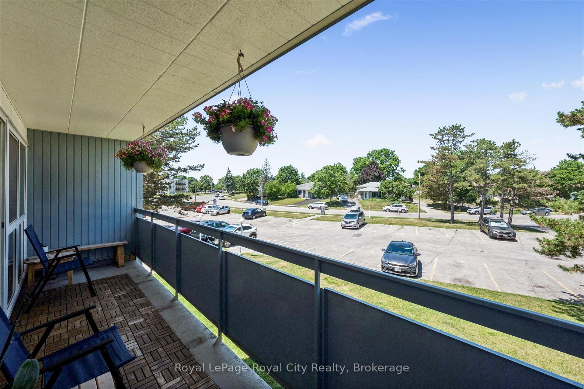 Photo 27 of Unit 410, 105 Conroy Crescent, Guelph, Dovercliffe Park/Old University — HOMEH