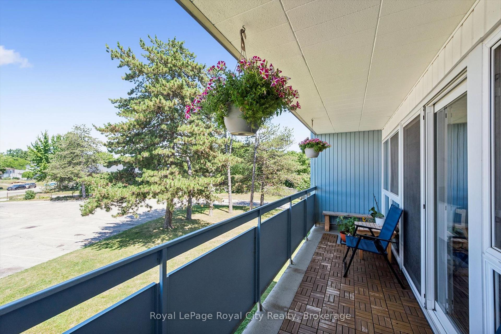 Photo 28 of Unit 410, 105 Conroy Crescent, Guelph, Dovercliffe Park/Old University — HOMEH