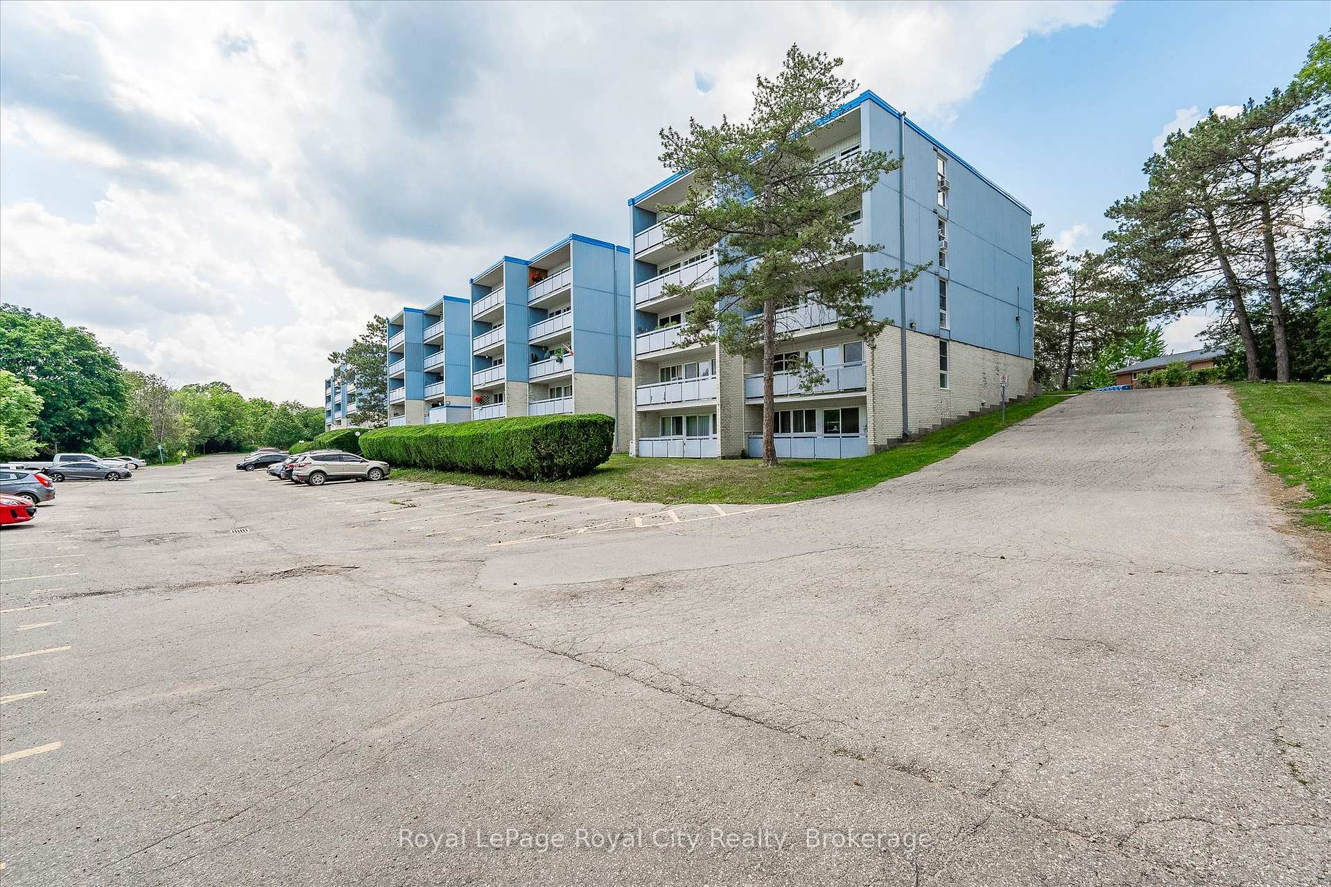Photo 35 of Unit 410, 105 Conroy Crescent, Guelph, Dovercliffe Park/Old University — HOMEH