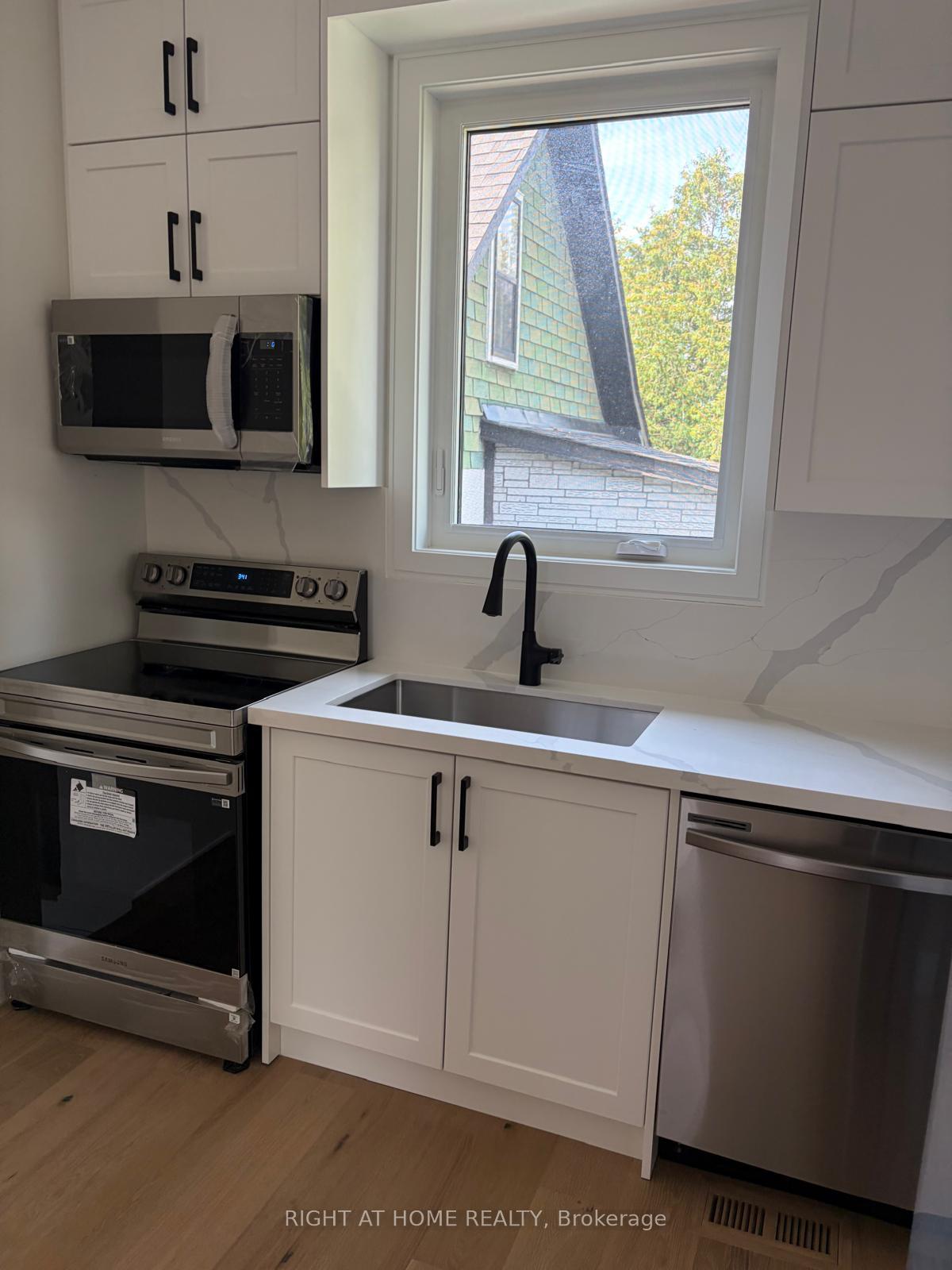 Photo 6 of 376 Mitchell Avenue, Oshawa, Central — HOMEH