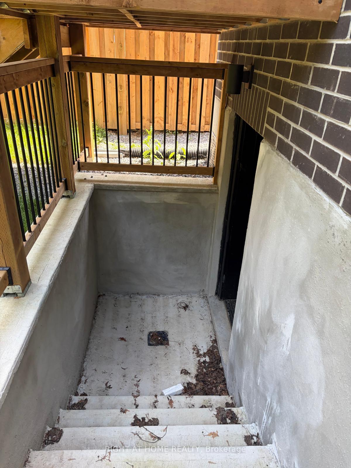 Photo 32 of 376 Mitchell Avenue, Oshawa, Central — HOMEH