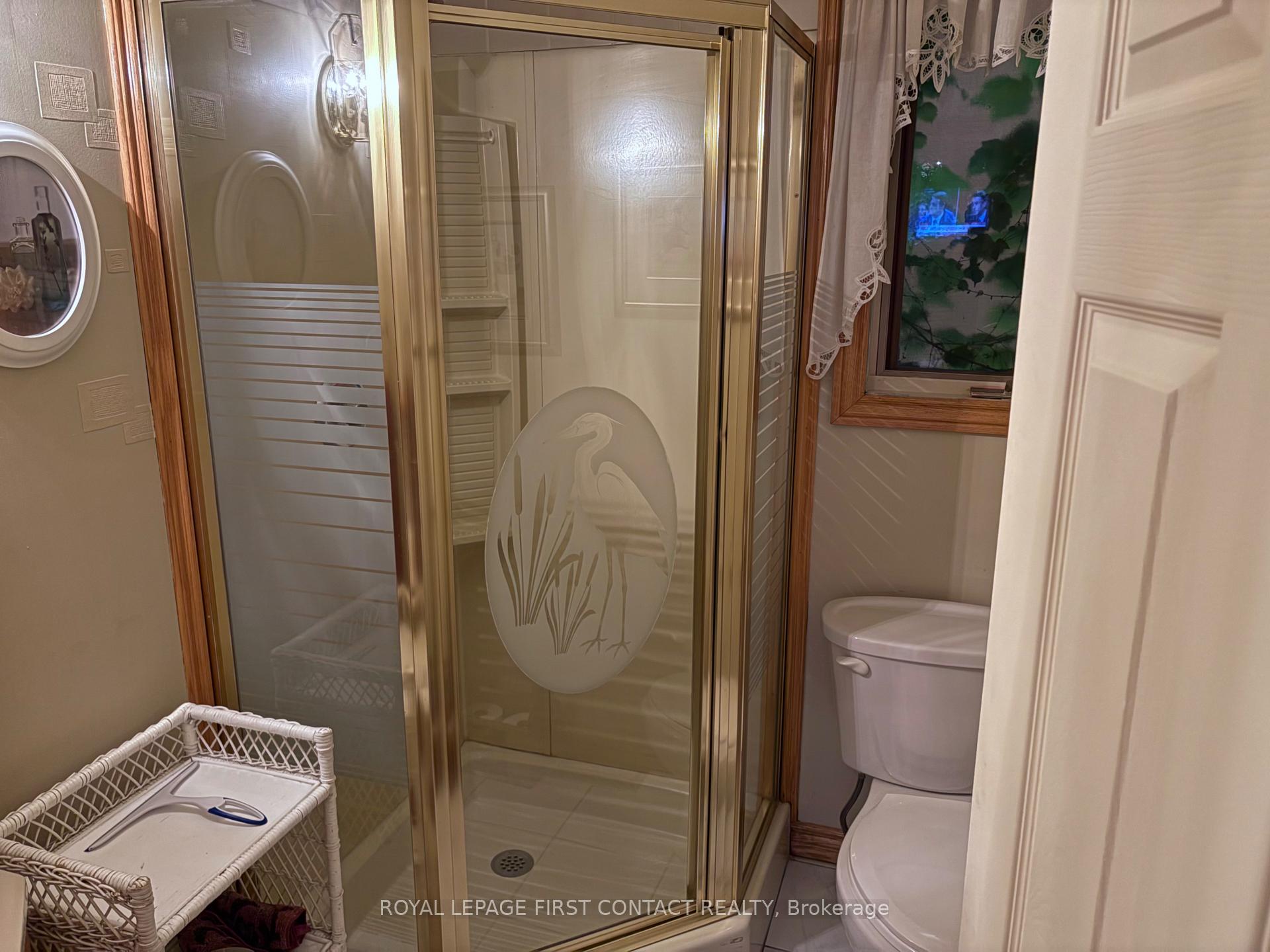 Photo 18 of 104 Eccles Street N, Barrie, Queen's Park — HOMEH