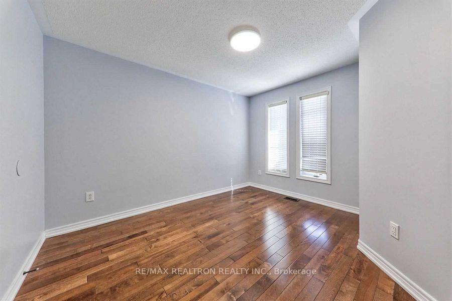 Photo 14 of 46 Blue Meadow Court, Markham, Box Grove — HOMEH