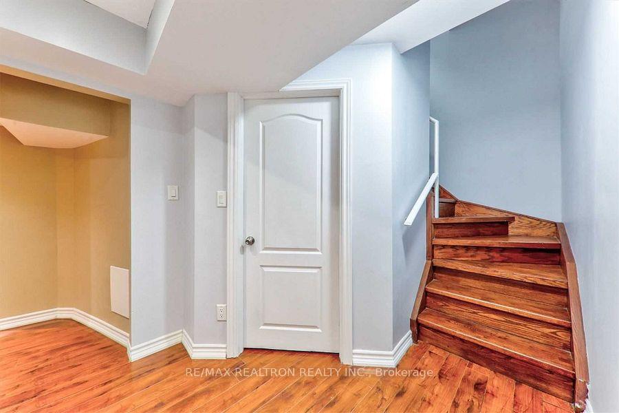 Photo 15 of 46 Blue Meadow Court, Markham, Box Grove — HOMEH