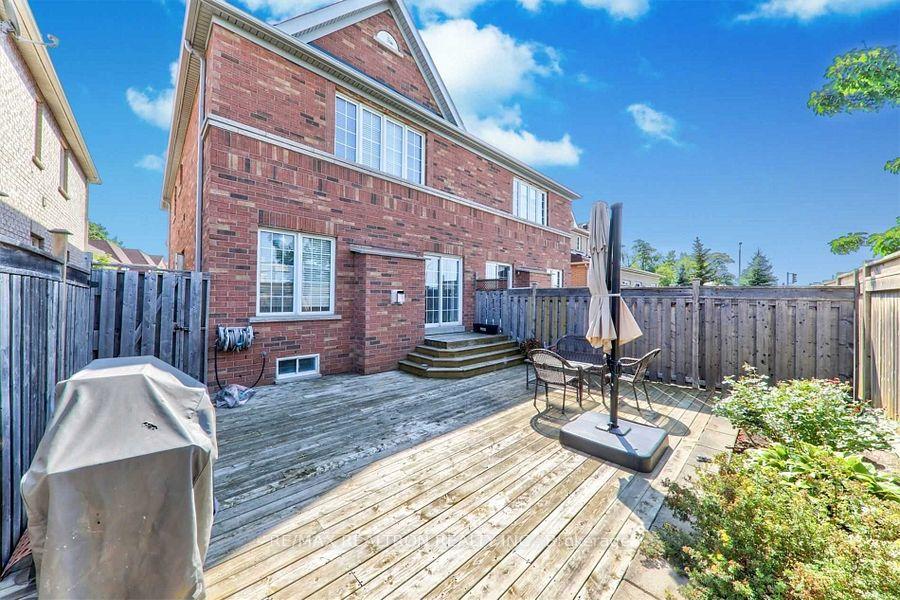 Photo 18 of 46 Blue Meadow Court, Markham, Box Grove — HOMEH
