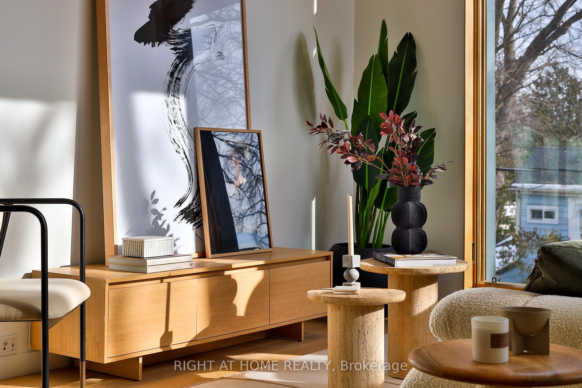 Photo 2 of Unit PH 2, 225 Brunswick Avenue, Toronto, University — HOMEH