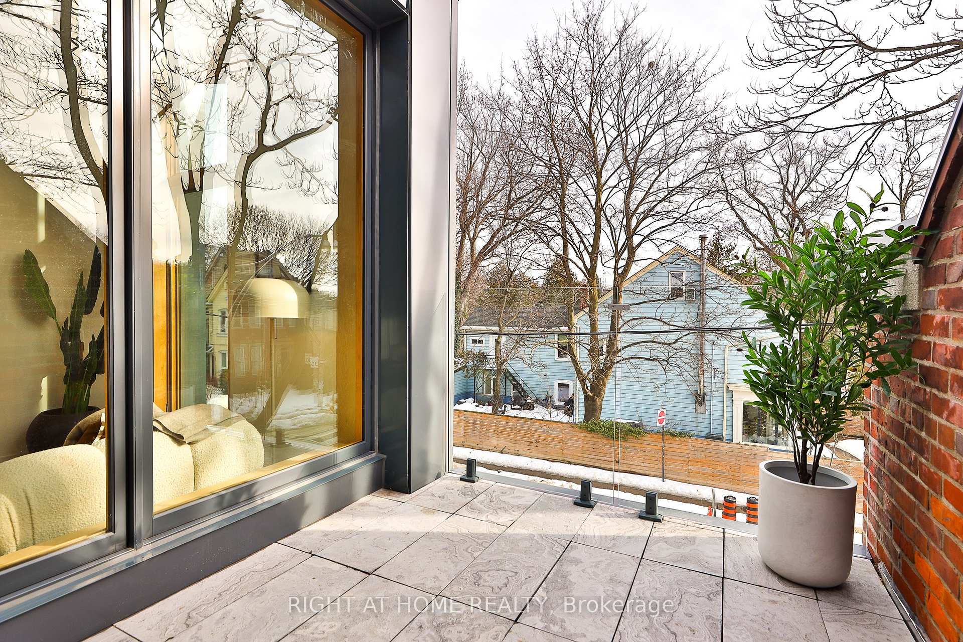 Photo 14 of Unit PH 2, 225 Brunswick Avenue, Toronto, University — HOMEH