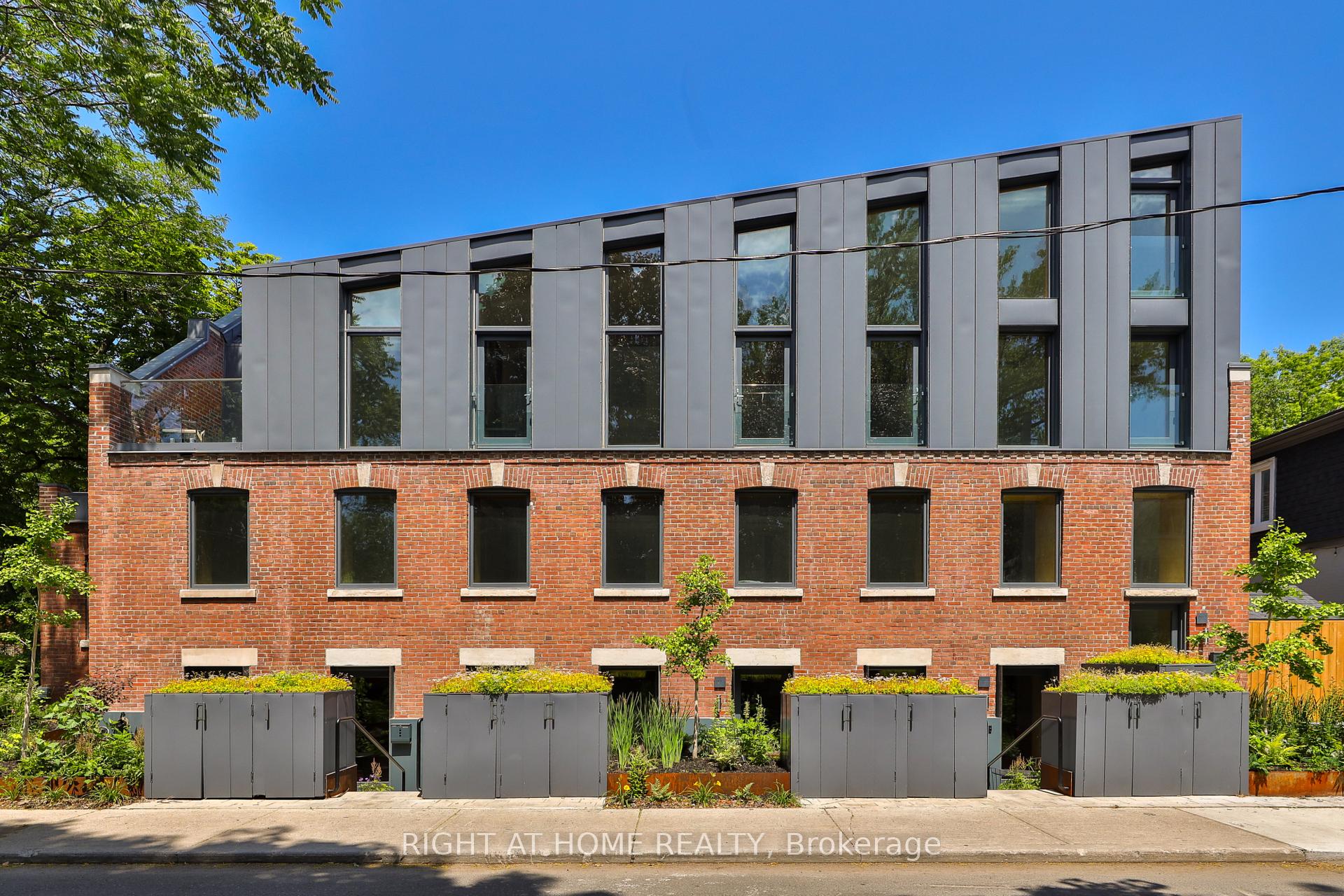 Photo 22 of Unit PH 2, 225 Brunswick Avenue, Toronto, University — HOMEH