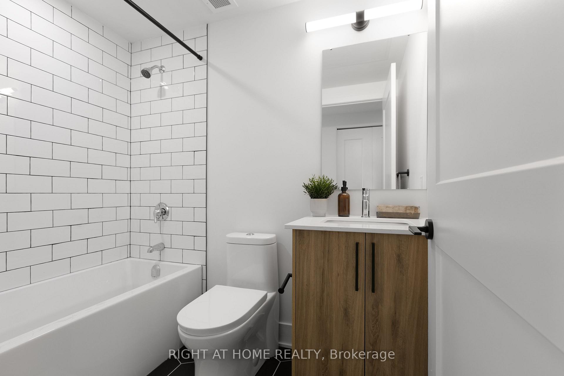 Photo 4 of Unit 301, 377 Winona Avenue, Ottawa, Westboro South — HOMEH