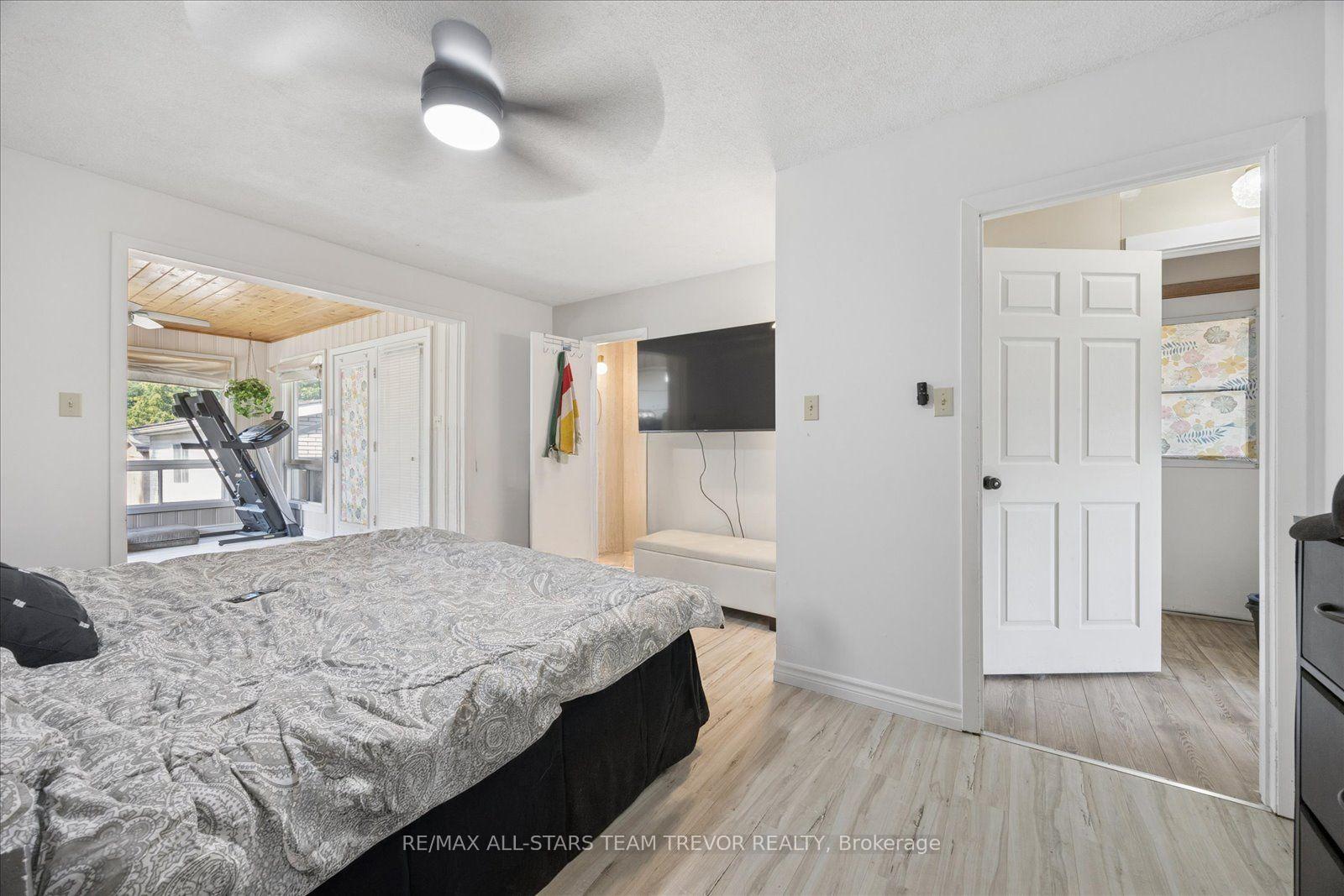 Photo 11 of 280 Bay Street, Brock, Beaverton — HOMEH