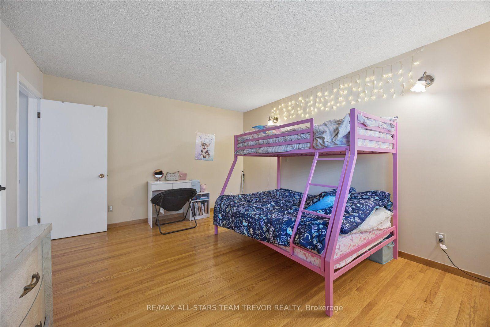 Photo 16 of 280 Bay Street, Brock, Beaverton — HOMEH