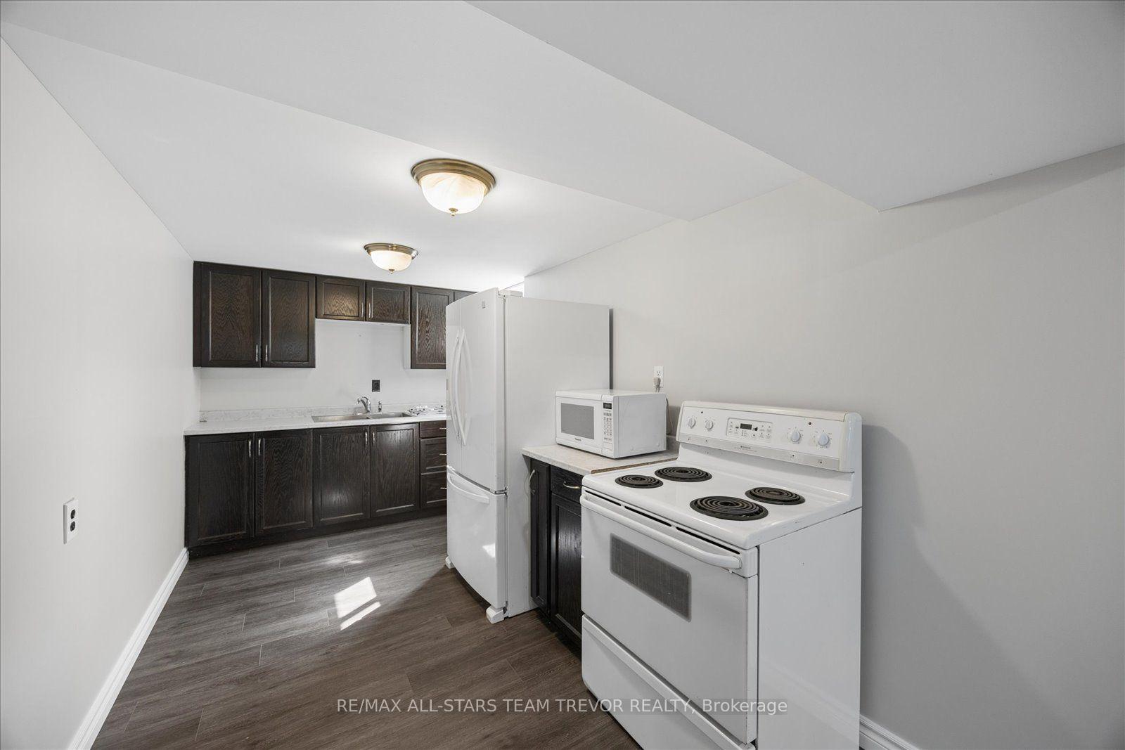 Photo 24 of 280 Bay Street, Brock, Beaverton — HOMEH