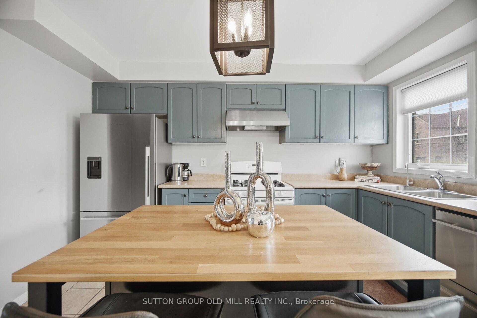 Photo 13 of 946 Audley Road N, Ajax, Central East — HOMEH