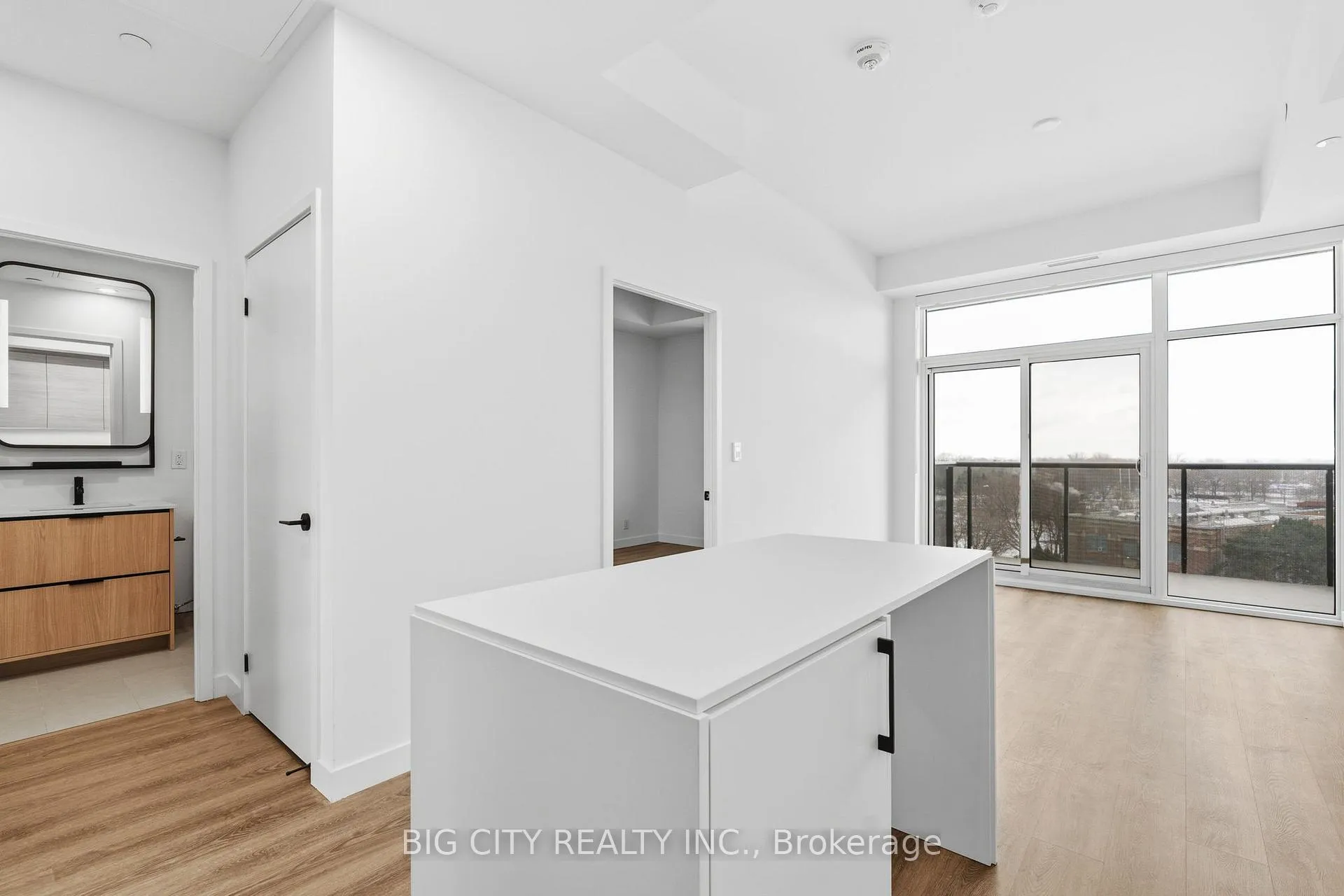 Photo 6 of Unit 711, 1050 Eastern Avenue, Toronto, Greenwood-Coxwell — HOMEH