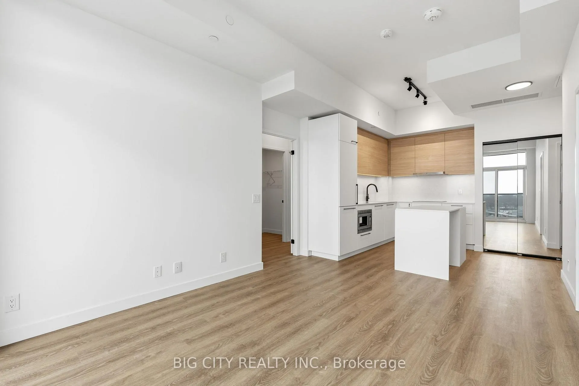 Photo 14 of Unit 711, 1050 Eastern Avenue, Toronto, Greenwood-Coxwell — HOMEH