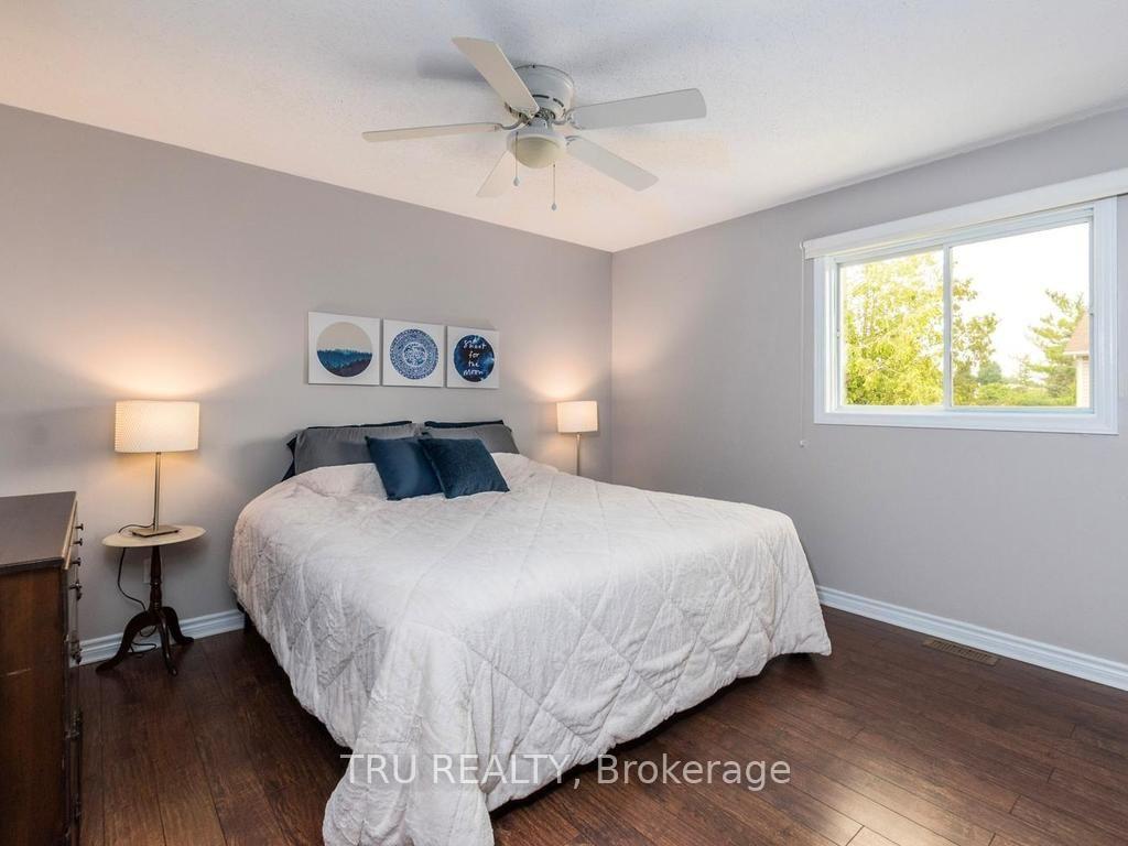 Photo 14 of 24 Soho Crescent, Ottawa, Barrhaven - Heritage Park — HOMEH