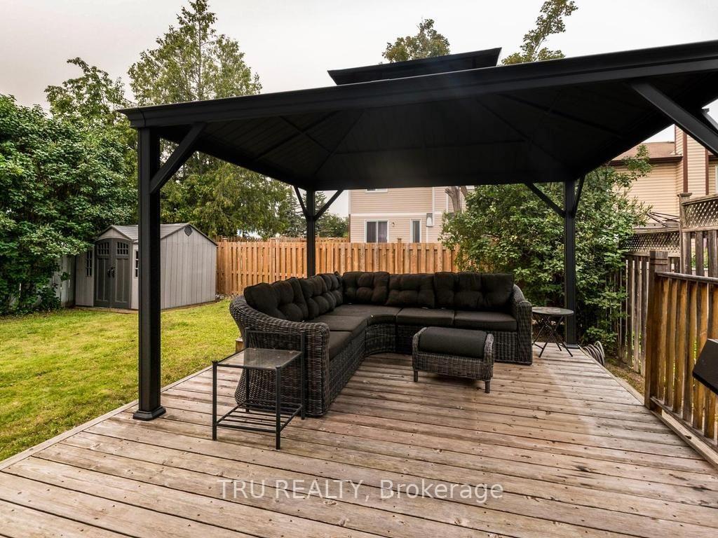 Photo 21 of 24 Soho Crescent, Ottawa, Barrhaven - Heritage Park — HOMEH