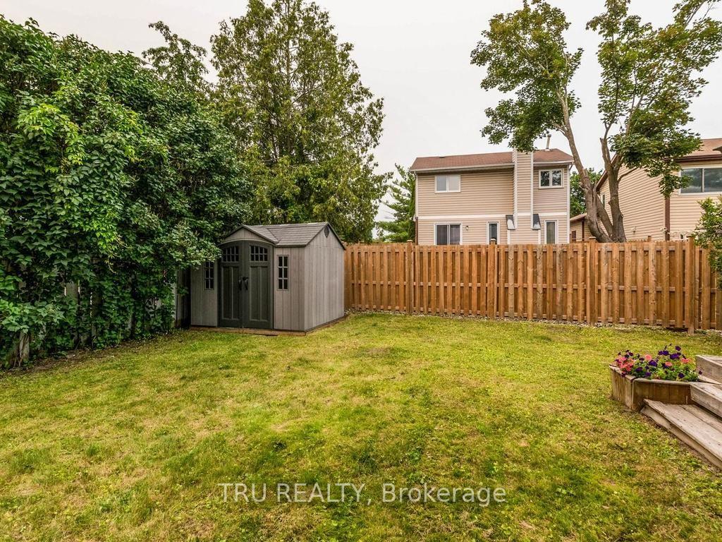 Photo 22 of 24 Soho Crescent, Ottawa, Barrhaven - Heritage Park — HOMEH