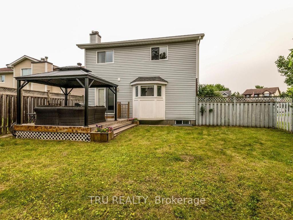 Photo 24 of 24 Soho Crescent, Ottawa, Barrhaven - Heritage Park — HOMEH