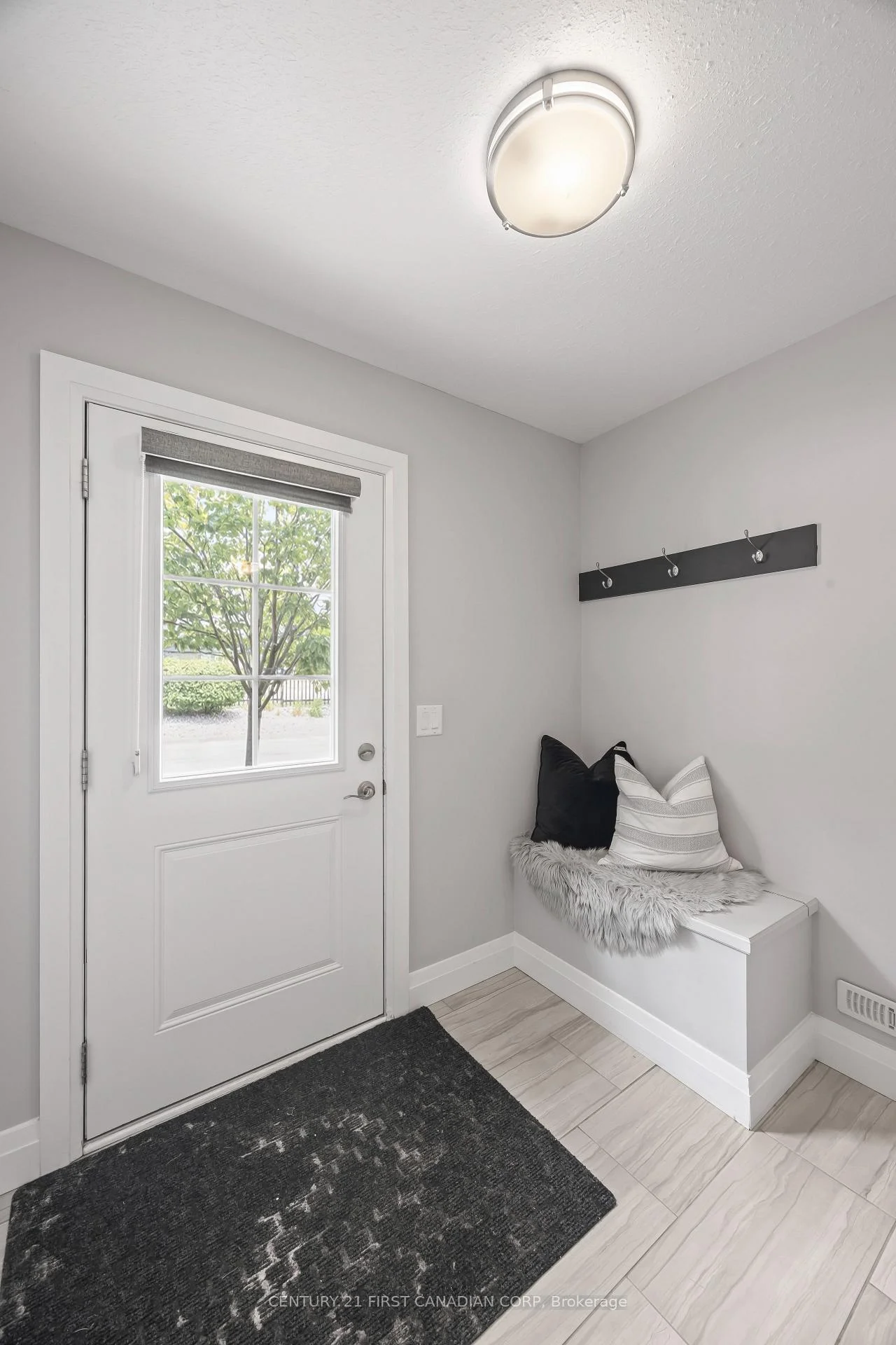 Photo 7 of Unit 18, 3025 Singleton Avenue, London, South W — HOMEH