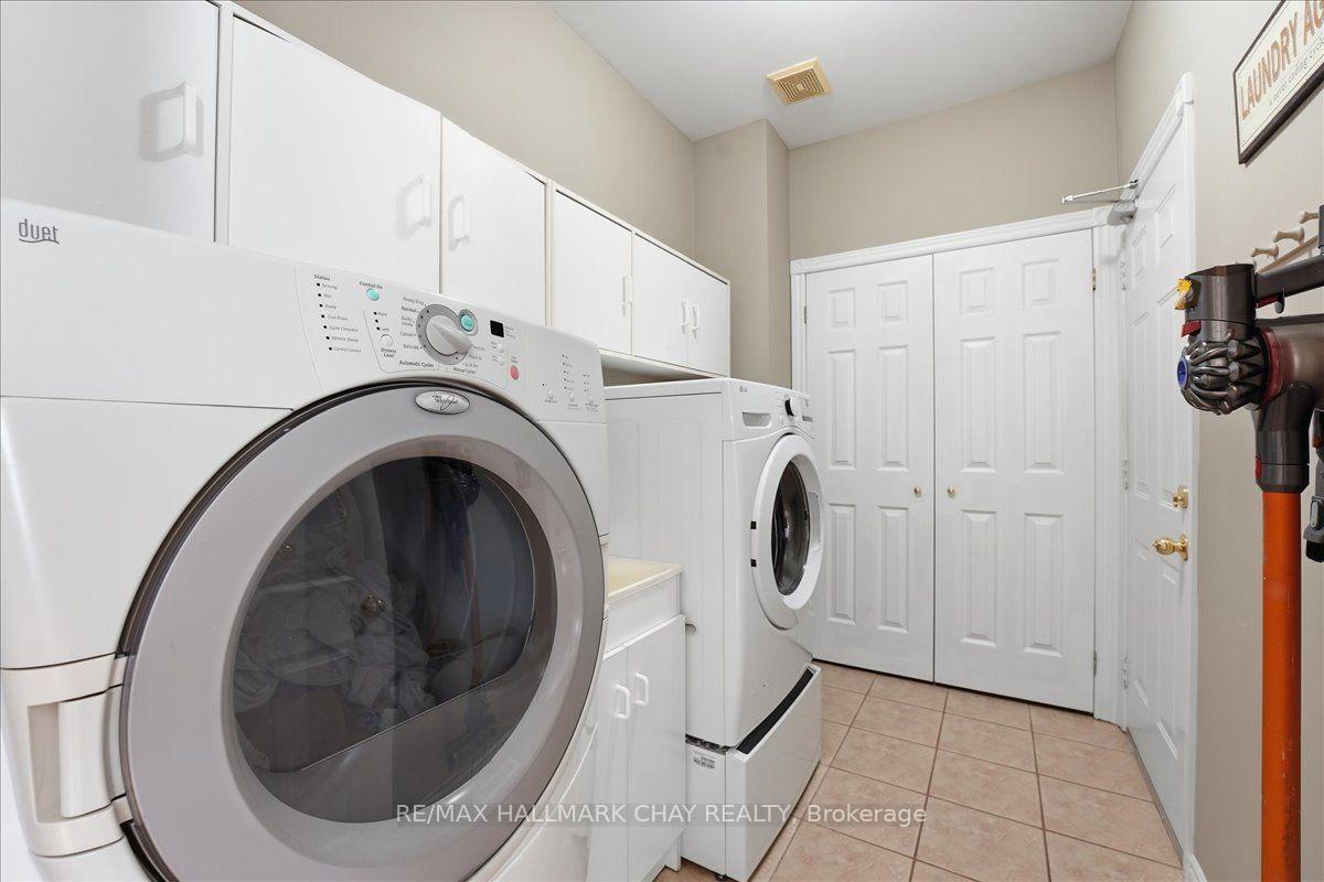 Photo 7 of 48 Ruffet Drive, Barrie, Edgehill Drive — HOMEH