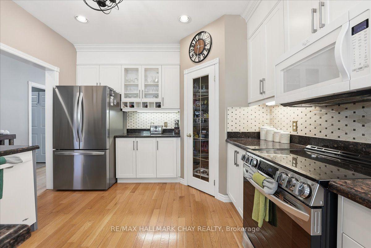 Photo 12 of 48 Ruffet Drive, Barrie, Edgehill Drive — HOMEH