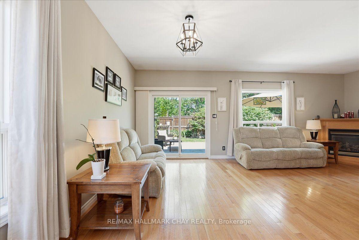 Photo 16 of 48 Ruffet Drive, Barrie, Edgehill Drive — HOMEH