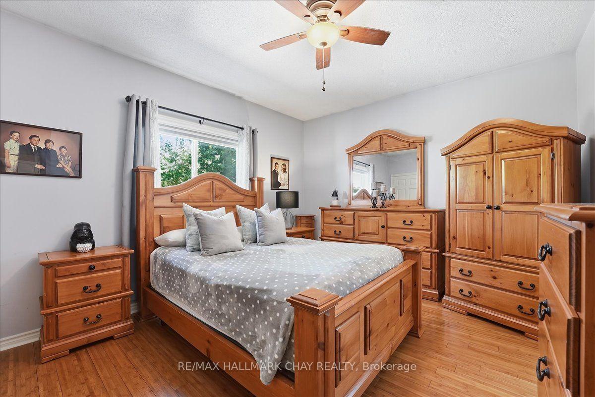 Photo 20 of 48 Ruffet Drive, Barrie, Edgehill Drive — HOMEH