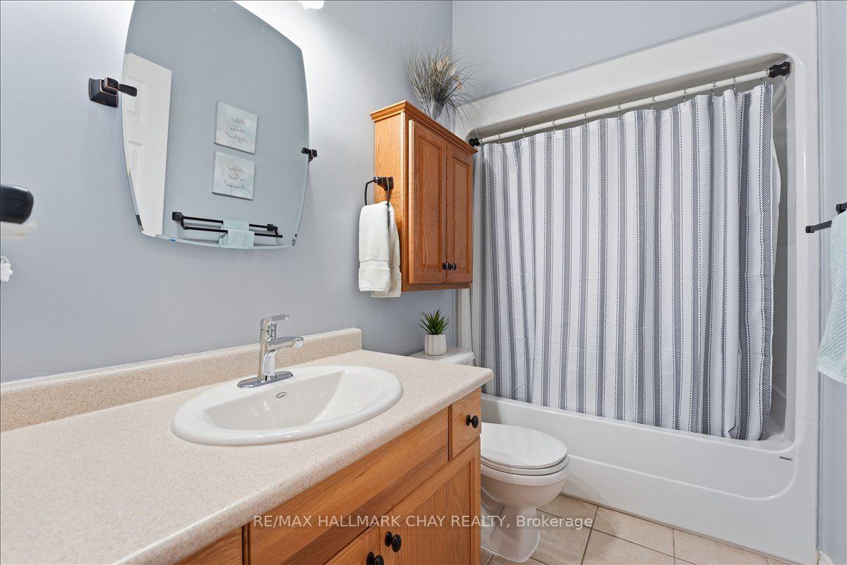 Photo 26 of 48 Ruffet Drive, Barrie, Edgehill Drive — HOMEH