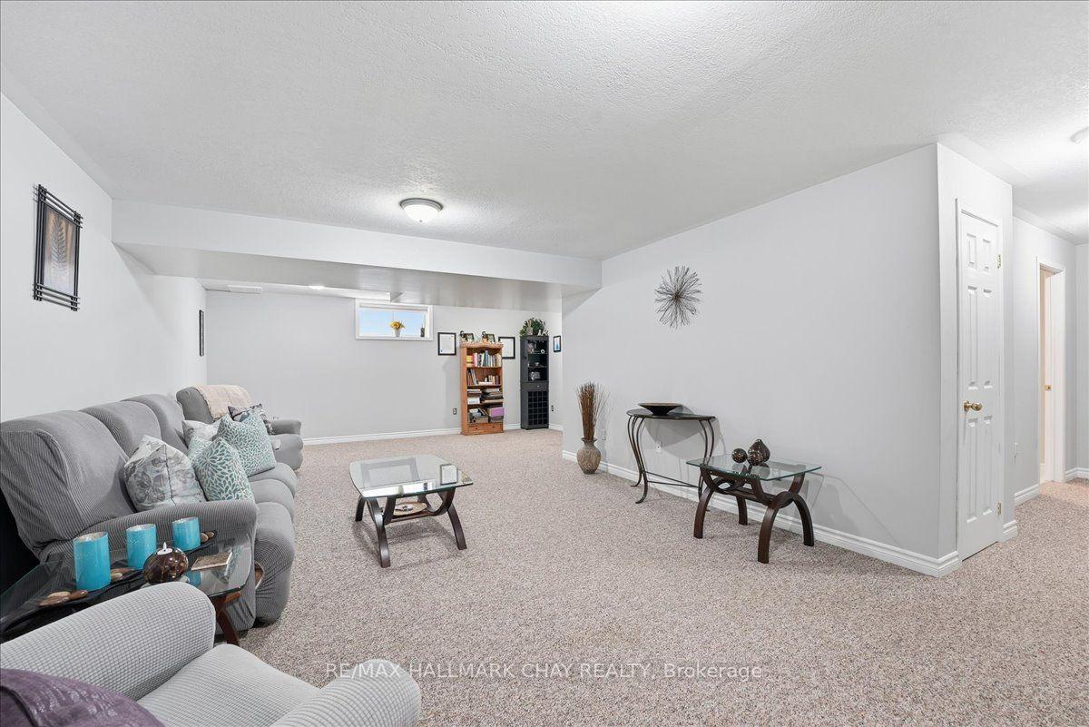 Photo 29 of 48 Ruffet Drive, Barrie, Edgehill Drive — HOMEH