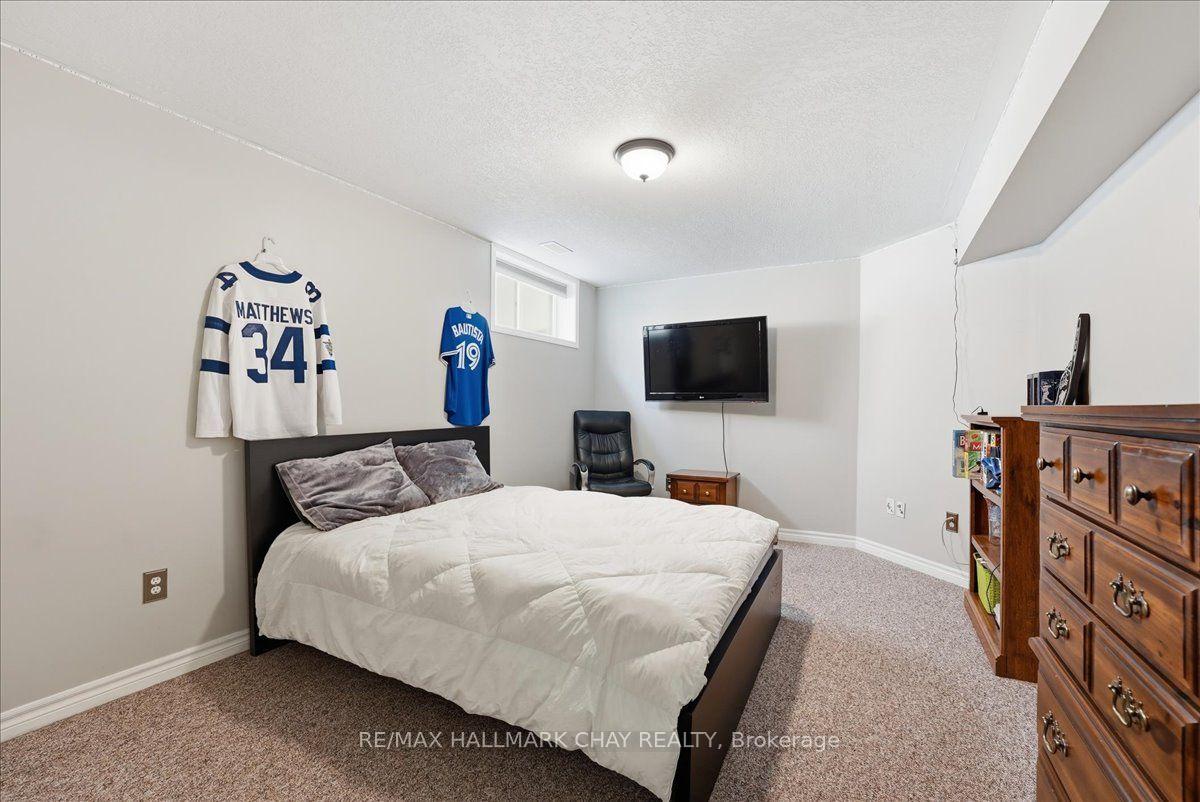 Photo 30 of 48 Ruffet Drive, Barrie, Edgehill Drive — HOMEH
