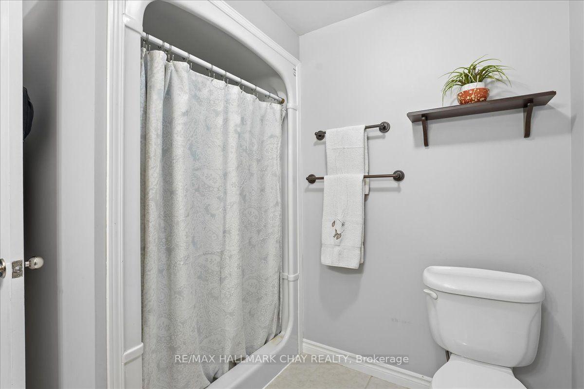 Photo 34 of 48 Ruffet Drive, Barrie, Edgehill Drive — HOMEH