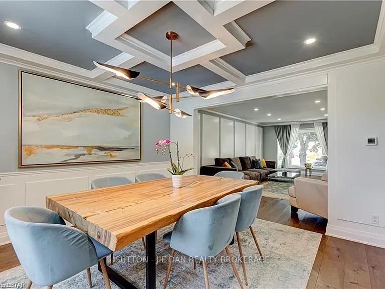 Photo 10 of 1027 Flintlock Court, London, North P — HOMEH