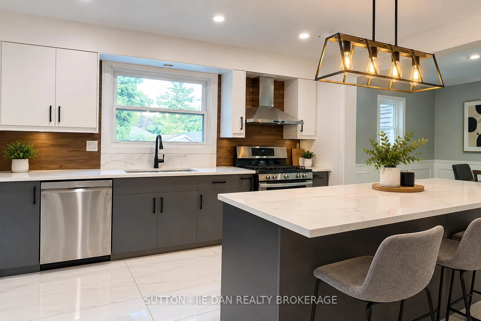 Photo 14 of 1027 Flintlock Court, London, North P — HOMEH