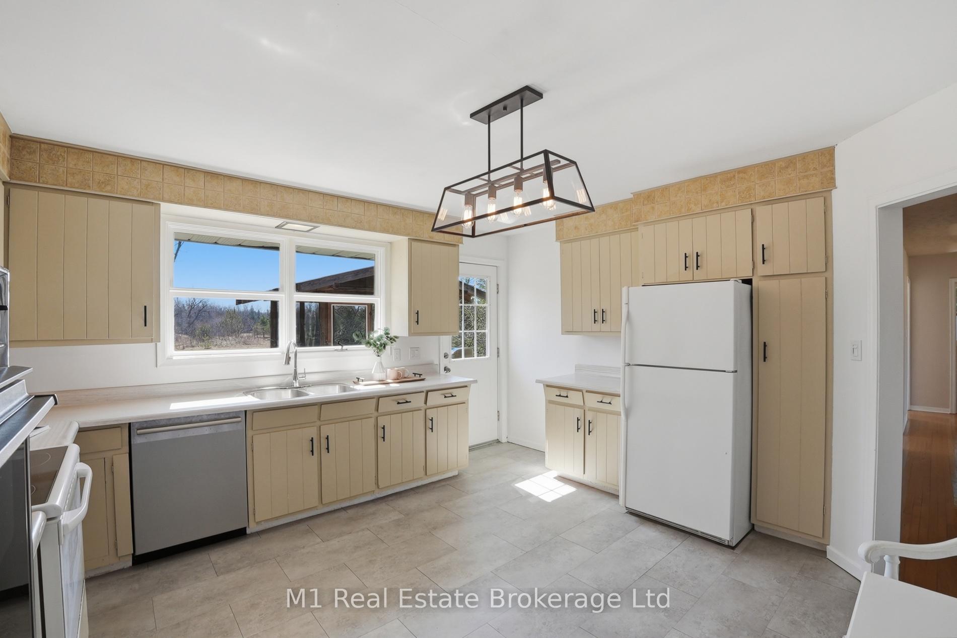 Photo 13 of 9467 Wellington Rd 124, Erin, Rural Erin — HOMEH