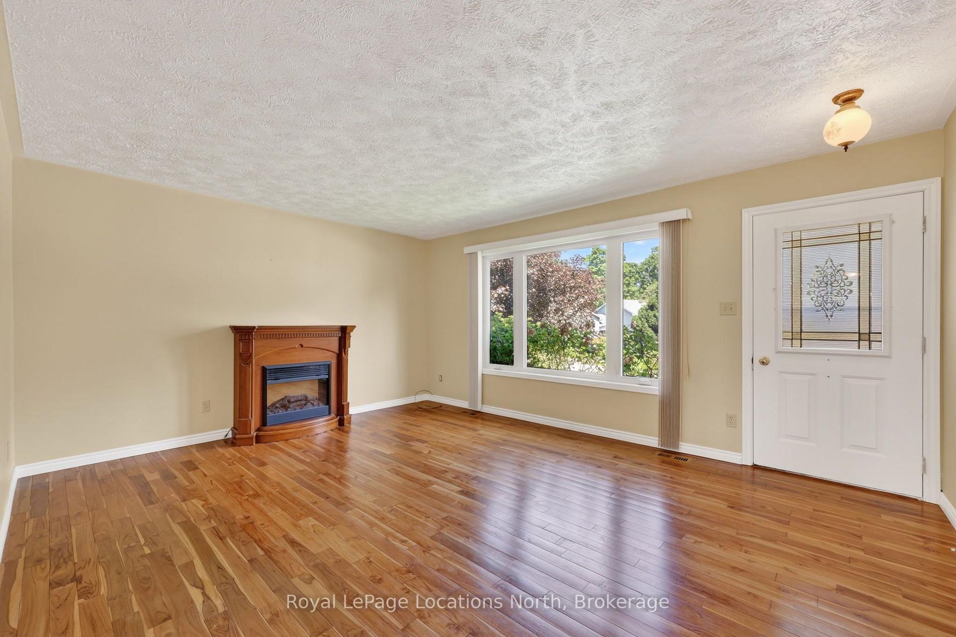 Photo 6 of 25 Pollard Drive, Meaford — HOMEH