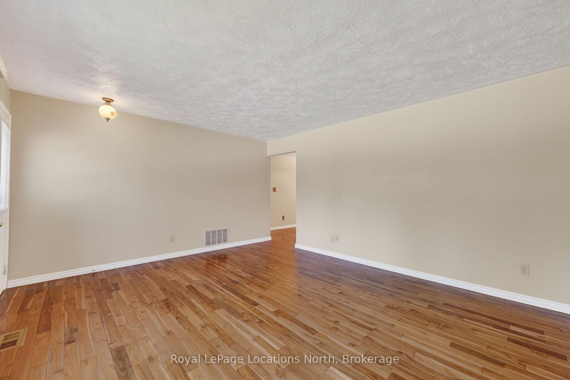 Photo 9 of 25 Pollard Drive, Meaford — HOMEH