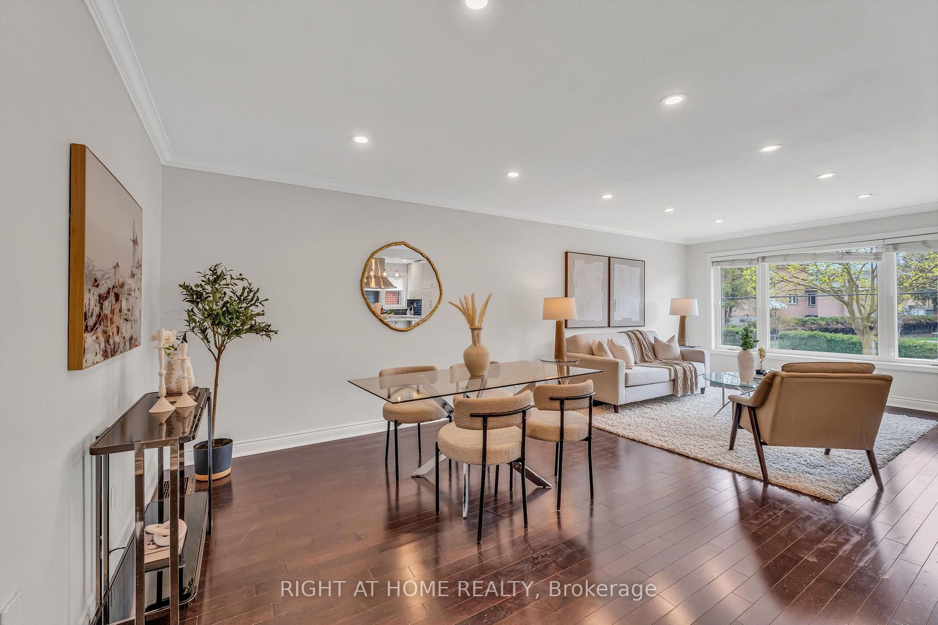 Photo 6 of 110 Victory Drive, North York, Downsview-Roding-CFB — HOMEH