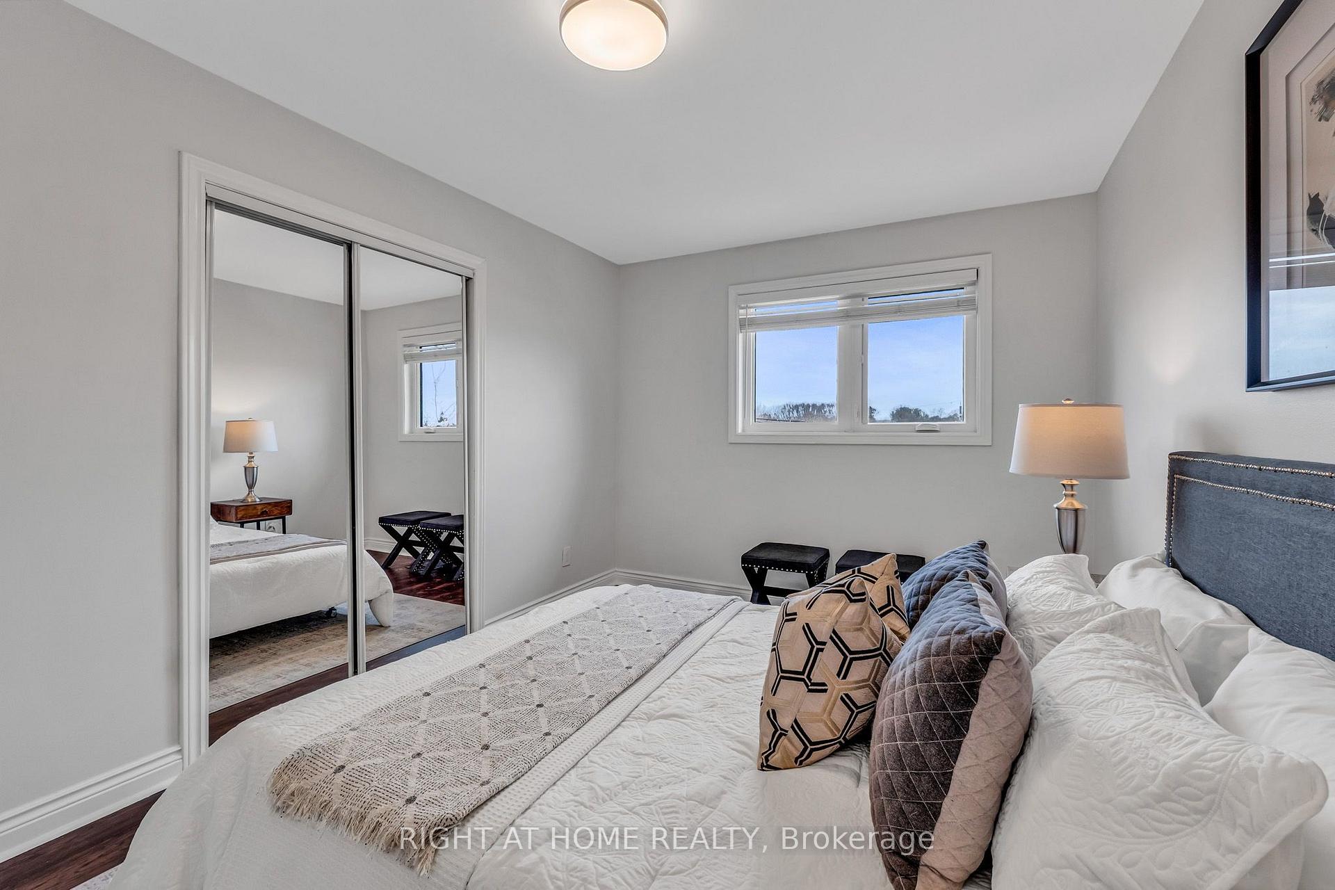 Photo 8 of 110 Victory Drive, North York, Downsview-Roding-CFB — HOMEH