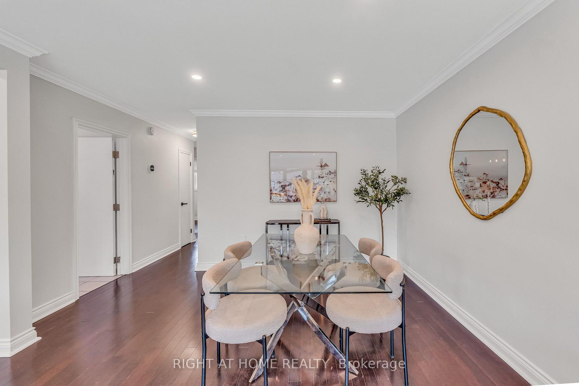 Photo 18 of 110 Victory Drive, North York, Downsview-Roding-CFB — HOMEH