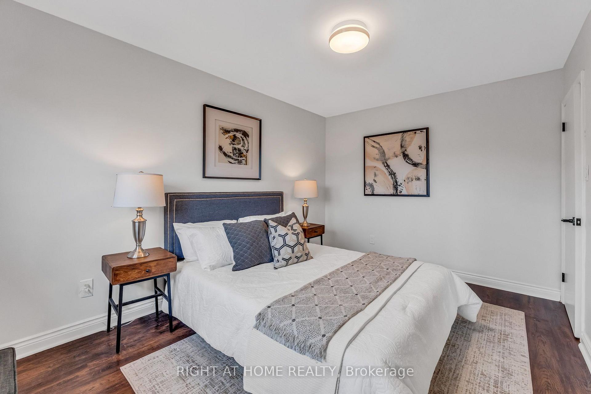 Photo 20 of 110 Victory Drive, North York, Downsview-Roding-CFB — HOMEH