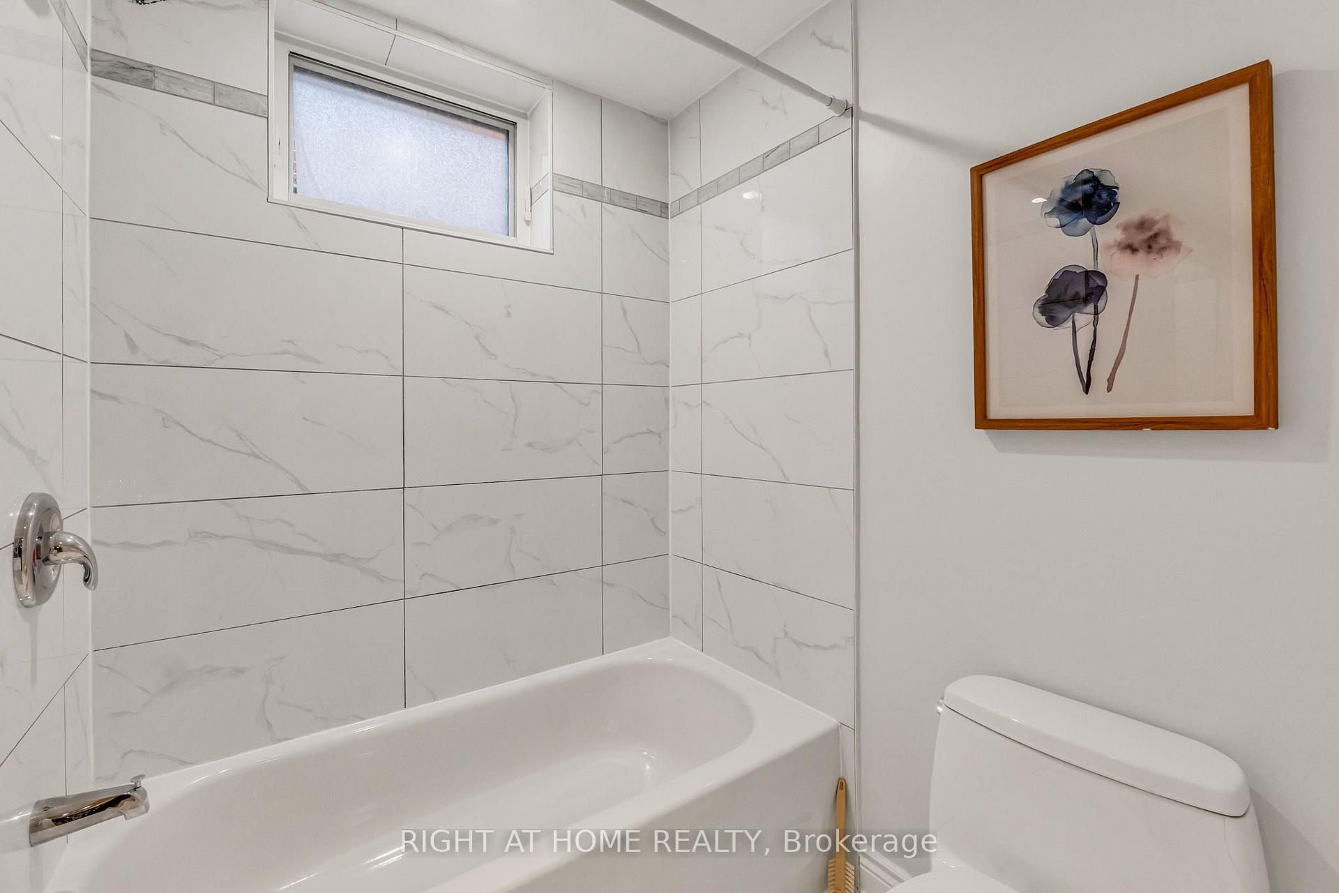 Photo 33 of 110 Victory Drive, North York, Downsview-Roding-CFB — HOMEH