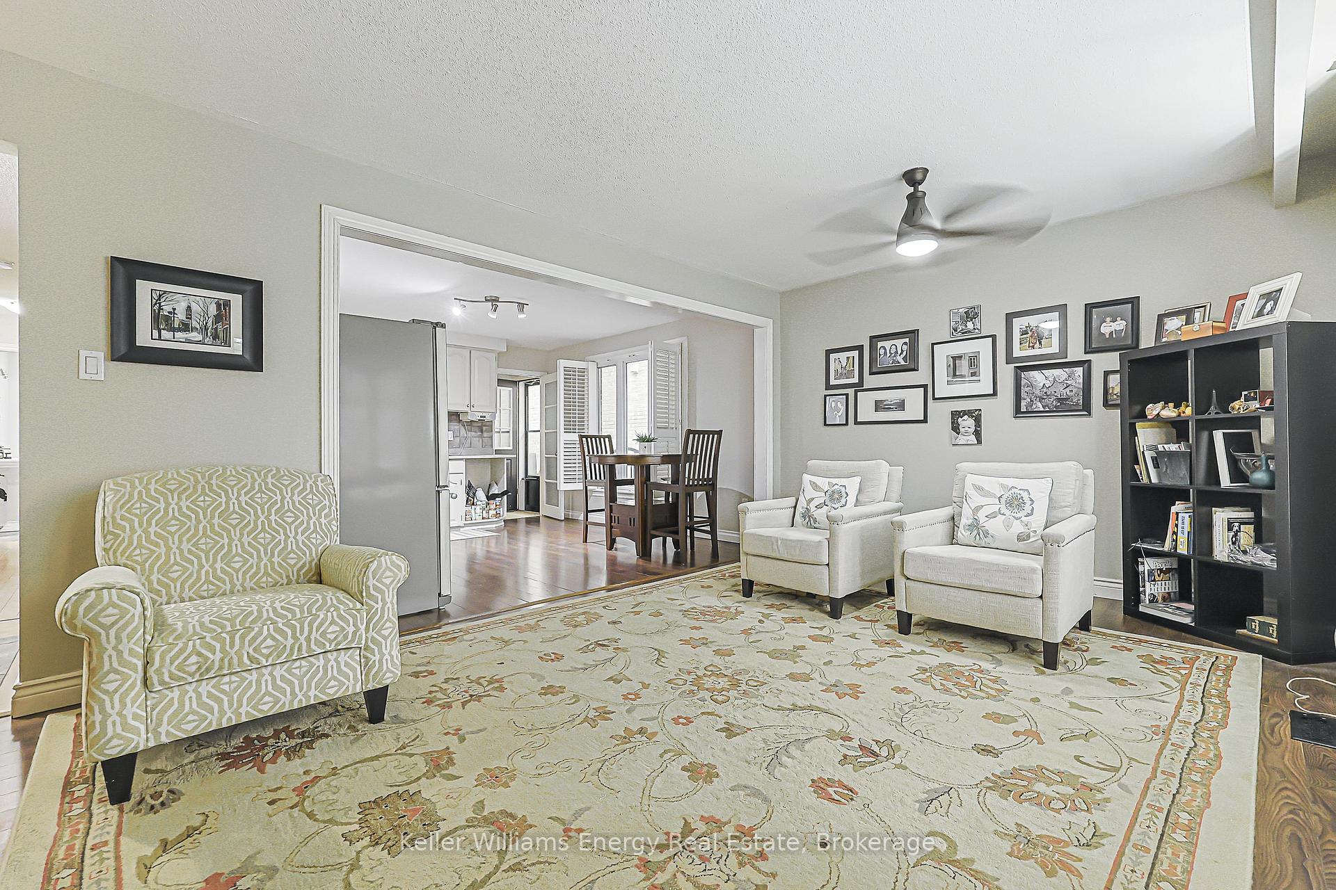 Photo 4 of 812 Douglas Avenue, Pickering, Bay Ridges — HOMEH