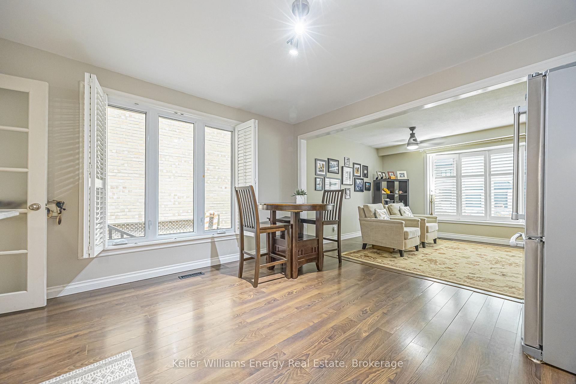 Photo 17 of 812 Douglas Avenue, Pickering, Bay Ridges — HOMEH