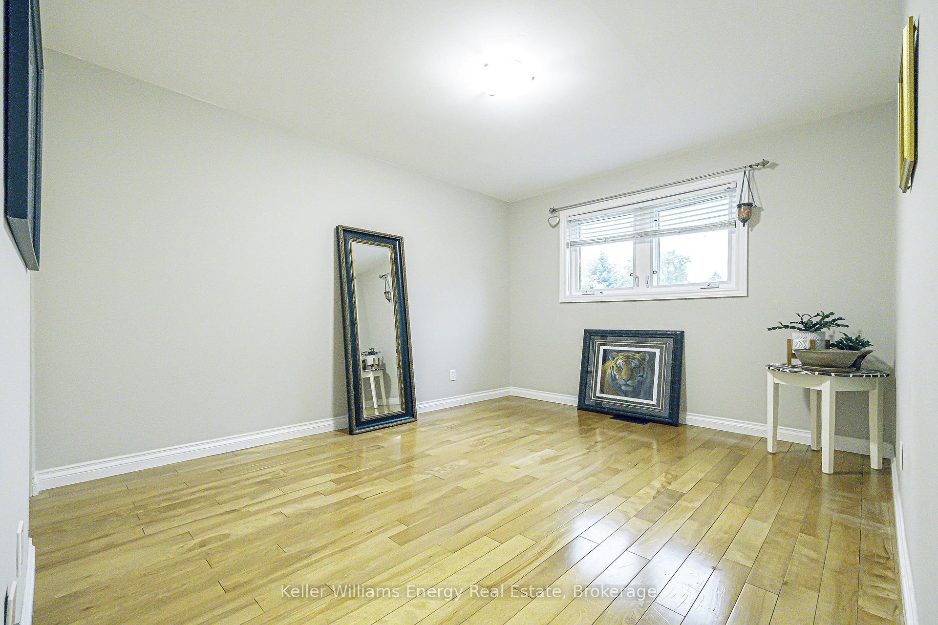 Photo 24 of 812 Douglas Avenue, Pickering, Bay Ridges — HOMEH