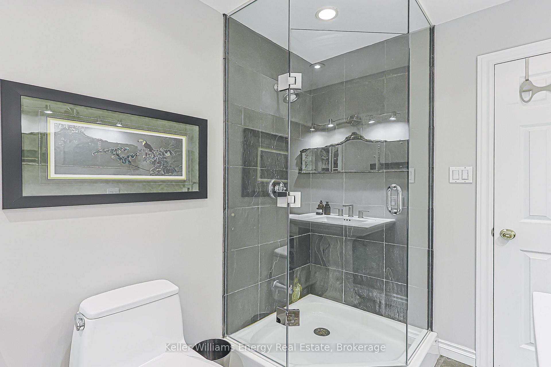 Photo 34 of 812 Douglas Avenue, Pickering, Bay Ridges — HOMEH