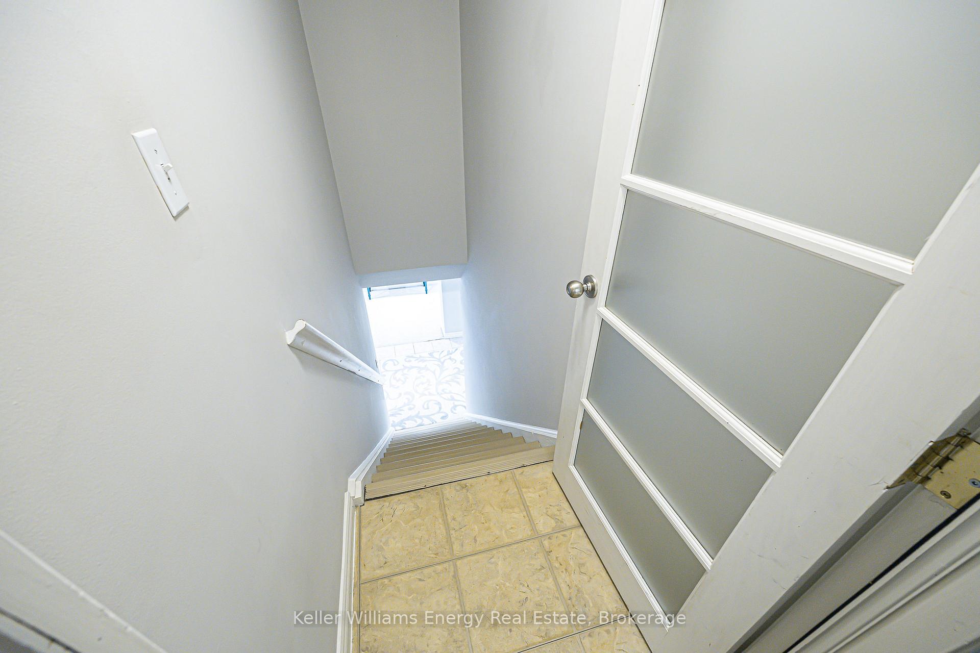 Photo 35 of 812 Douglas Avenue, Pickering, Bay Ridges — HOMEH