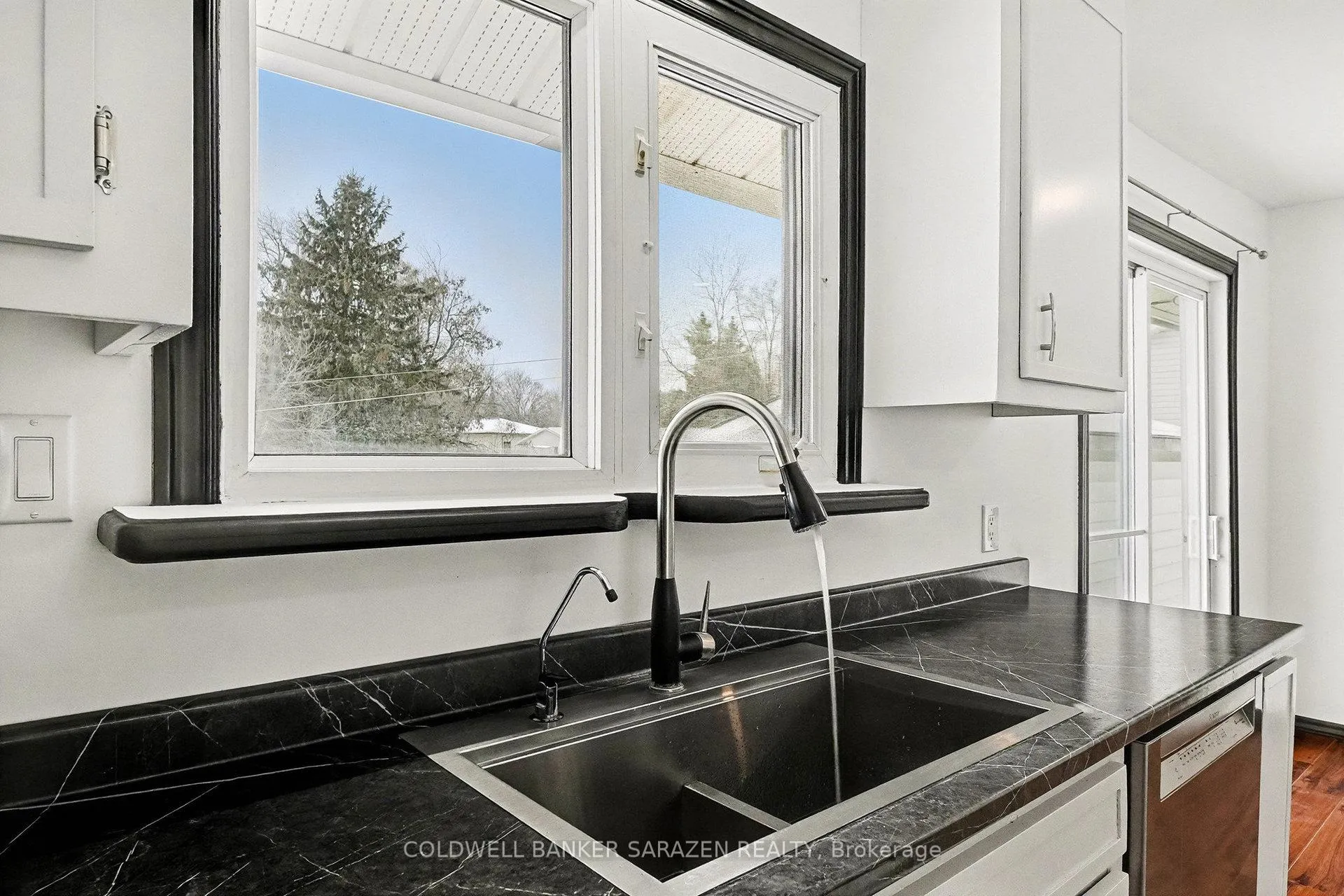 Photo 8 of 3236 Yorks Corners Road, Ottawa, Osgoode Twp (East) (Incl Kenmore) — HOMEH