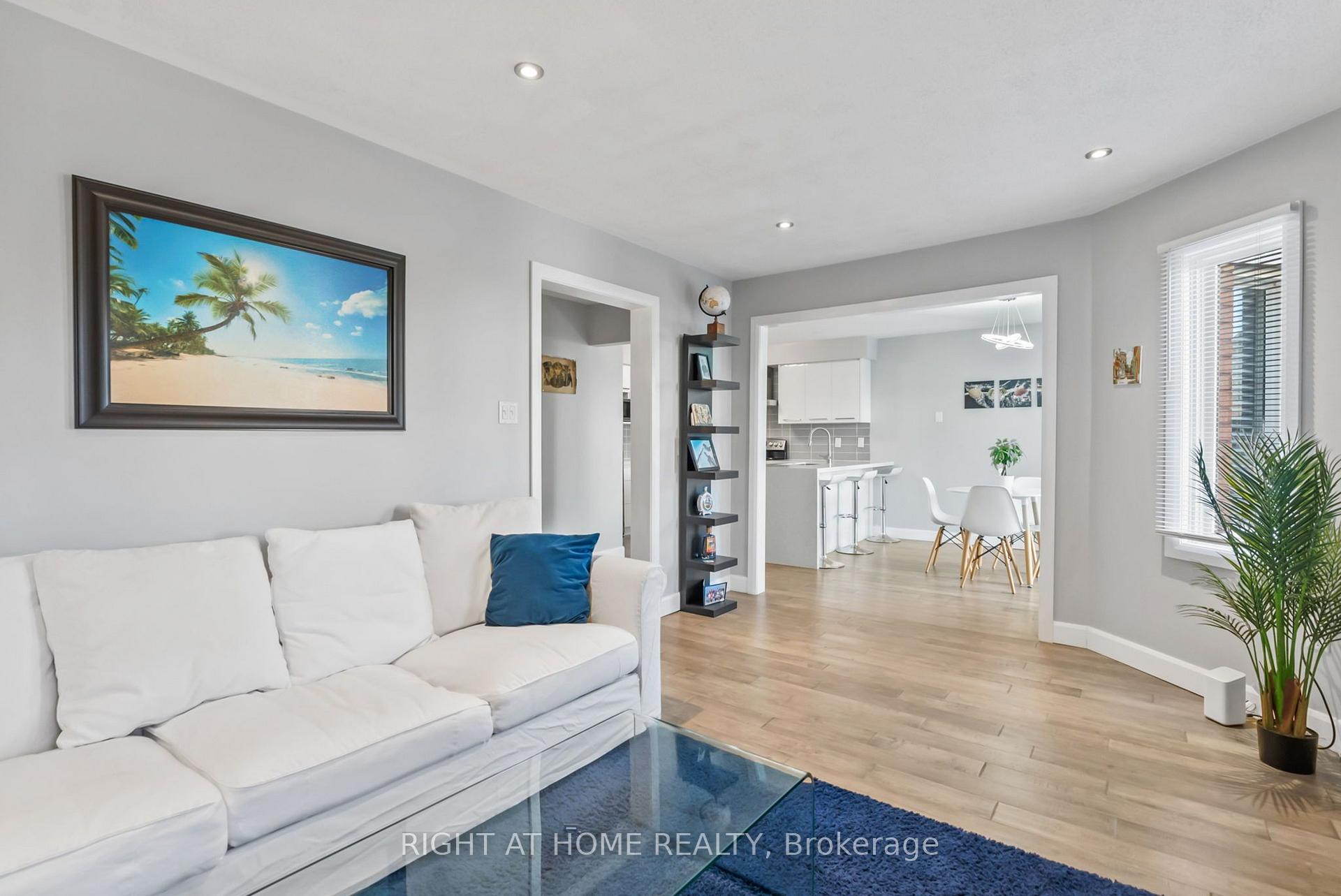 Photo 9 of 1040 Beaver Valley Crescent, Oshawa, Northglen — HOMEH